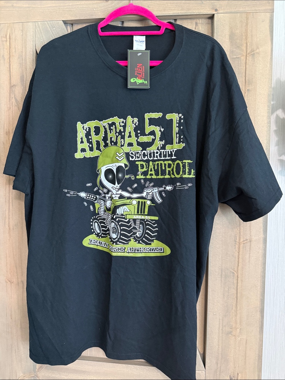 Gildan Area 51 Security Patrol Graphic Tee - Black & Green